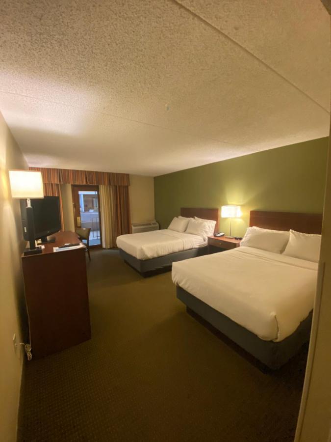 Doubletree By Hilton Austin, Mn Hotel Exterior photo